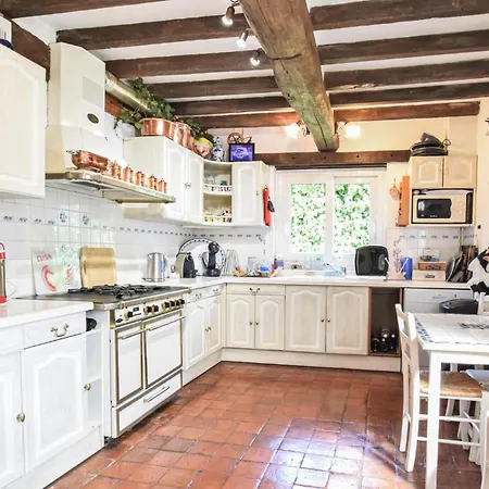 Maison Avec Piscine Couverte *